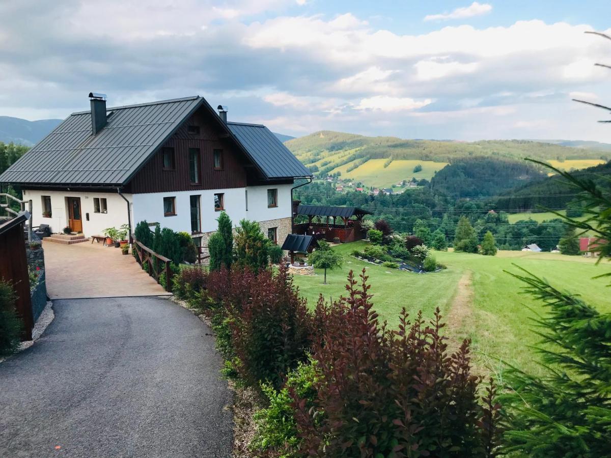 Hotel Na Planyrce Paseky nad Jizerou Exterior foto