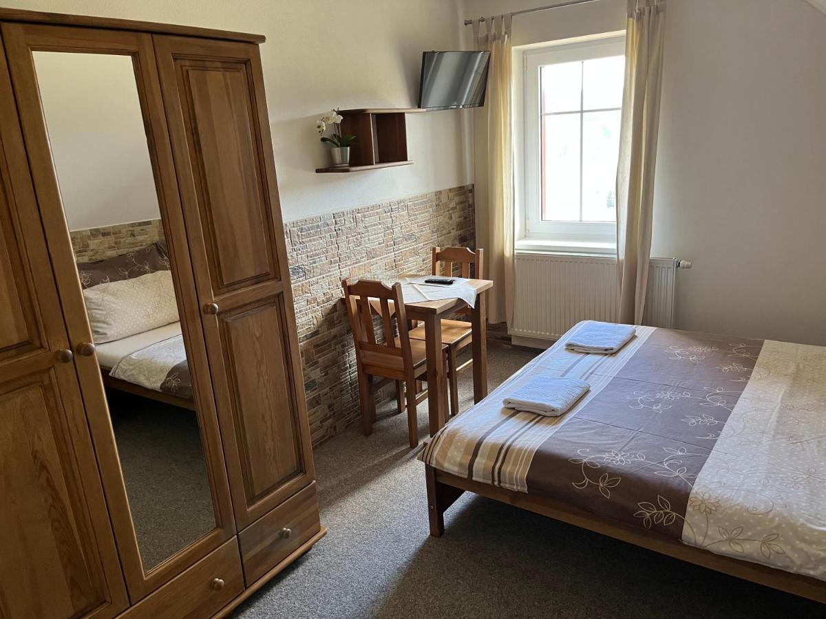 Hotel Na Planyrce Paseky nad Jizerou Exterior foto